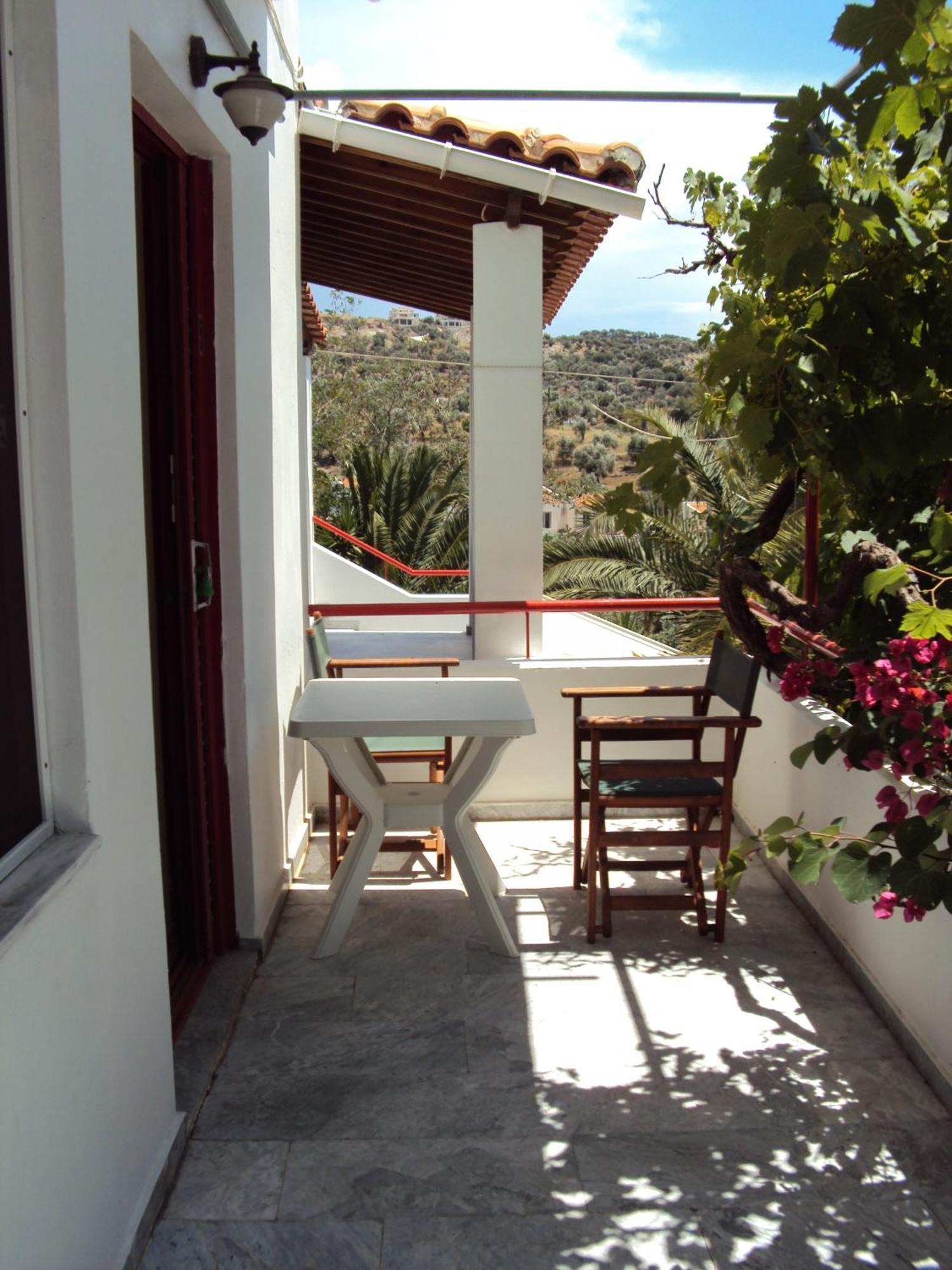 Irini Studios Plomari Exterior photo