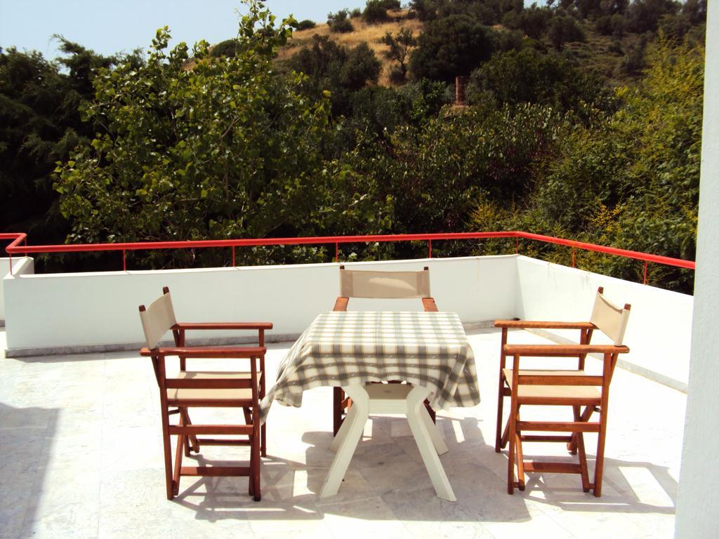 Irini Studios Plomari Exterior photo